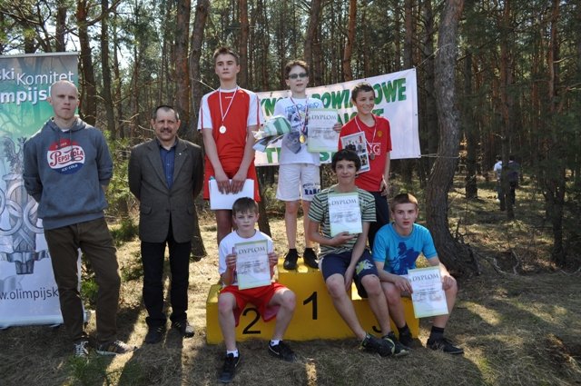Zawody lekkoatletyczne w ZS w Tucznej